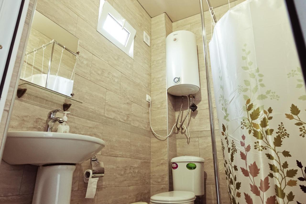 Гостевой Дом Летний Сад Sochumi Exterior foto